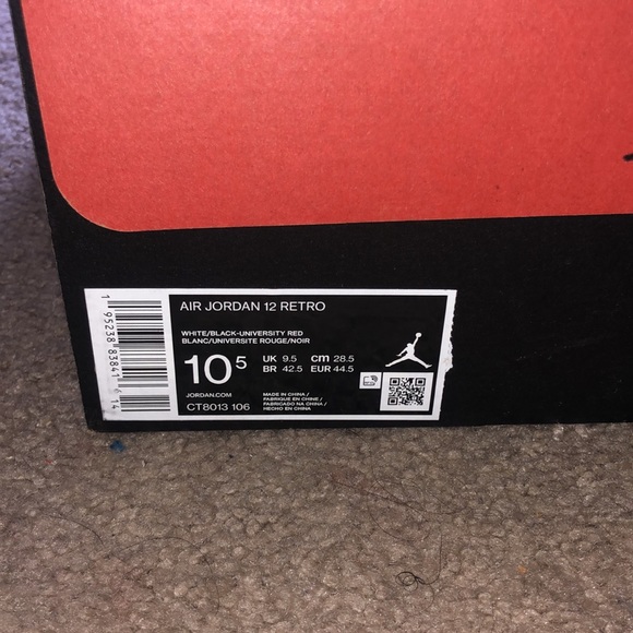 I’m selling my Jordan 12s, only worn 4 times. Comes with extra laces, 9/10 - Picture 5 of 6
